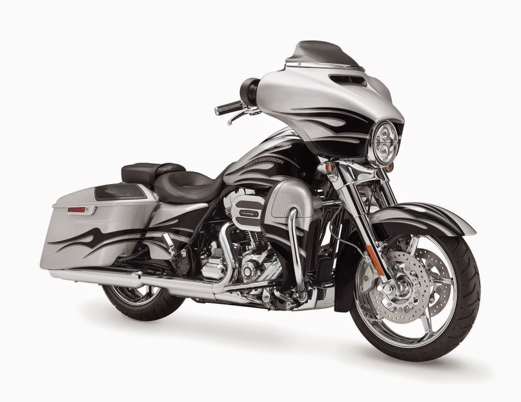 Picture of: Harley-Davidson CVO Street Glide FLHXSE Owner’s Manual